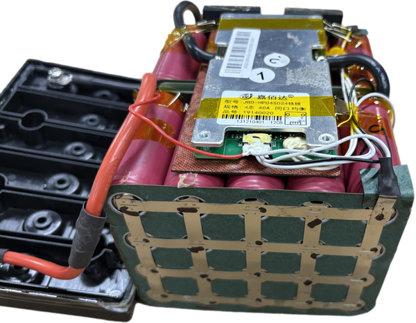 12.8v 34ah 435.2wh LifePo4 Battery with BMS