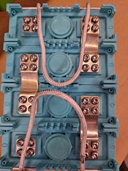 12.8v 40ah 512wh Lifepo4 Module w/ 4x 3.2v 40ah Prismatic
