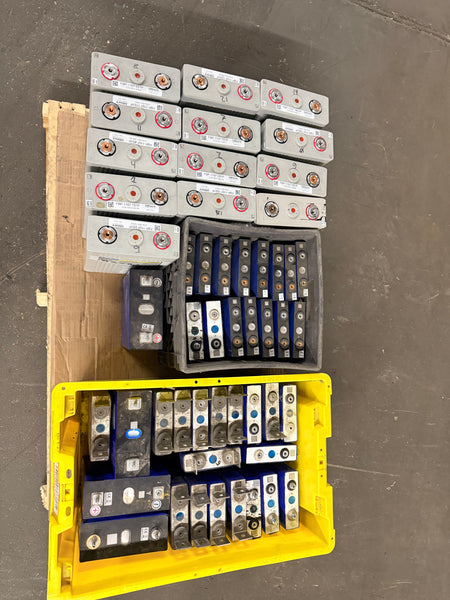 48x Used Prismatic LiFePO4 Cells – Parts / Repair (Mostly 0V)