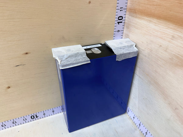 Low Stock 3.2V 300Ah 960Wh LiFePO4 Prismatic Cells