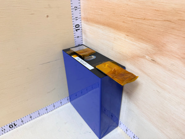 Overstock 3.2V 320Ah 1024Wh LiFePO4 Prismatic Cells