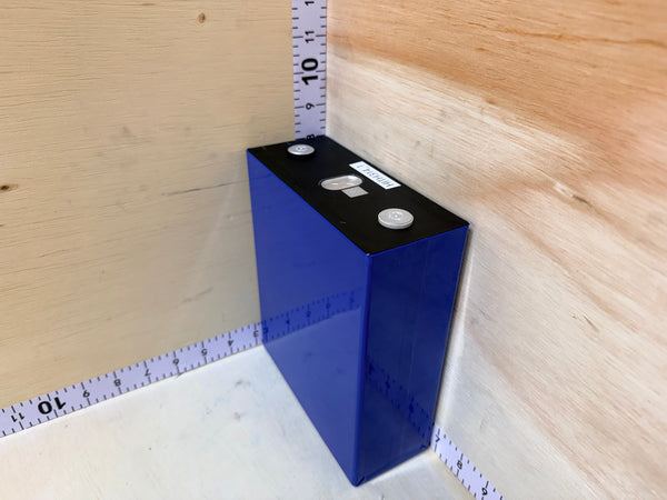 Overstock 3.2V 314Ah 1005Wh LiFePO4 Prismatic Cells