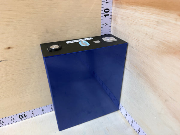 4x Overstock 3.2V 305Ah 976Wh LiFePO4 Prismatic Cells