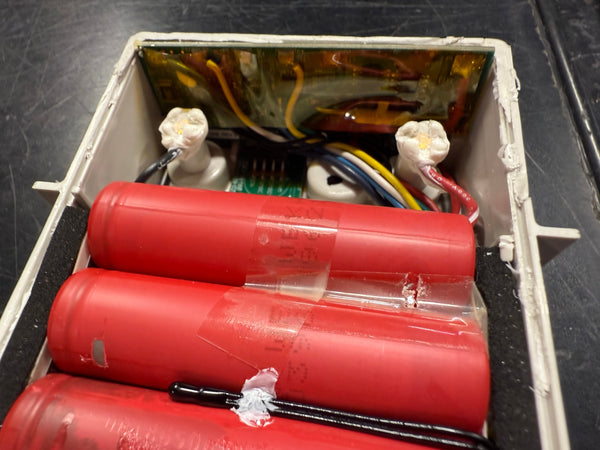 320 Pound Pallet of Lifepo4 and Lithium Ion Batteries