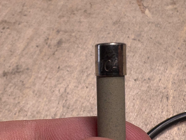 Powerpole Connector + 16 Gauge Wire + 10a Fuse