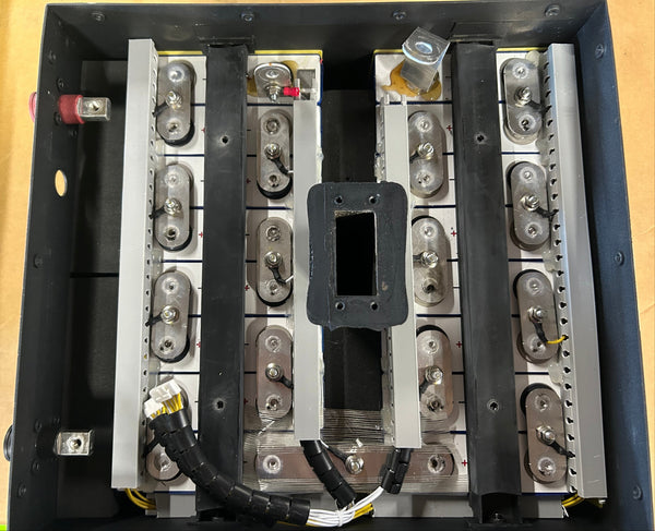 2x 51.2v 105ah LiFePO4 Modules