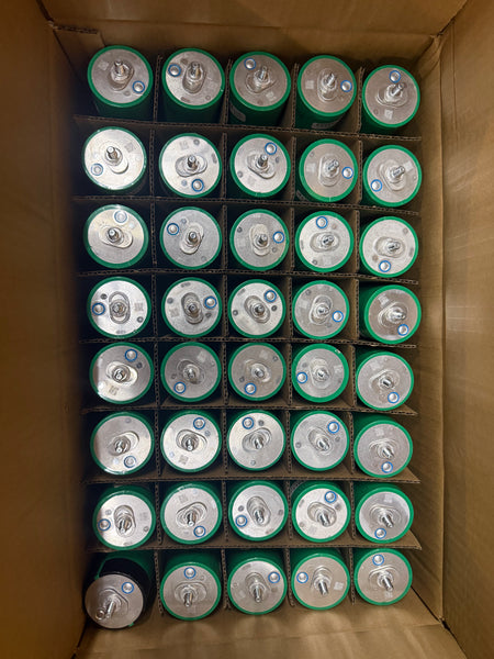 New Hengtai 3.2V 25Ah 46135 LiFePO4 Cells with Cell Holders & Busbars