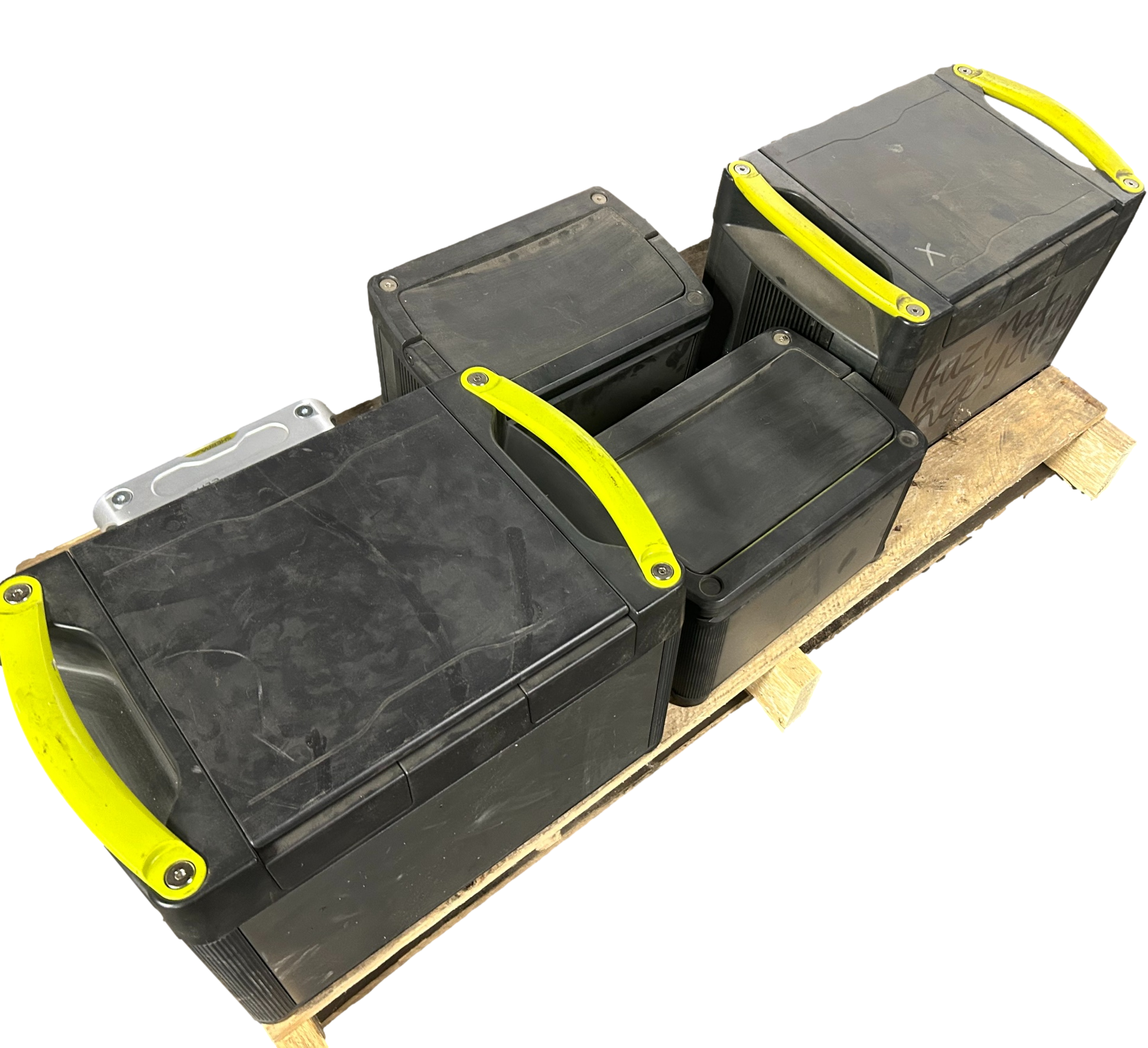 2x yeti1400, 2x yeti400, 1x Sherpa120 Portable Power Stations