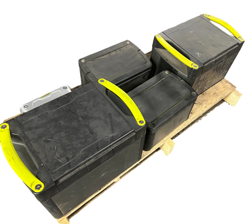 2x yeti1400, 2x yeti400, 1x Sherpa120 Portable Power Stations
