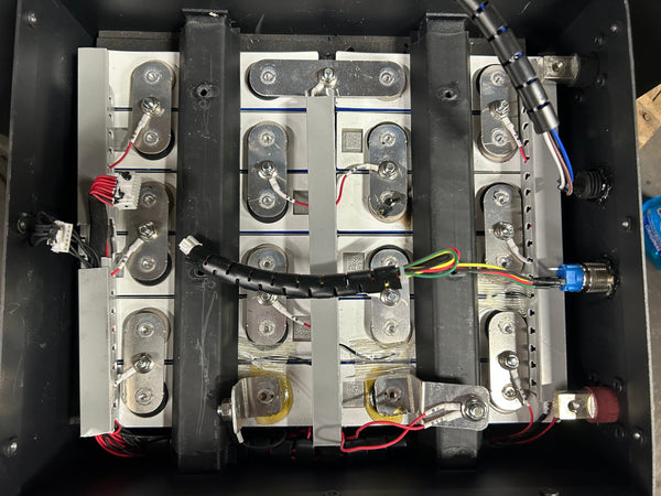 1x 51.2v 105ah, 1x 51.2v 160ah, 1x 70.4v 105ahl, 1x 51.2v 72ah LiFePO4