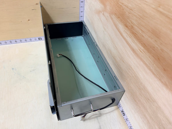18.5x8.5x4 Metal Enclosure With Lid