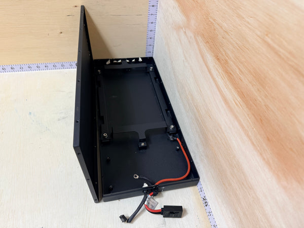 18.5x8.5x2 Metal Enclosure With Lid