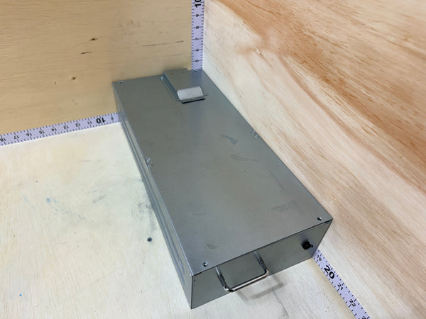 18.5x8.5x4 Metal Enclosure With Lid