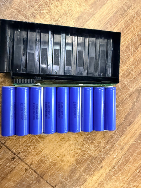 Used 10.92V 8.85Ah 96.642Wh Lithium Ion Battery