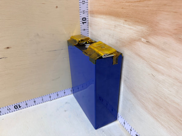 Low Stock Used Swollen 3.2V 300Ah 960Wh LiFePO4 Prismatic Cells