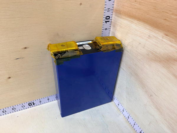 Low Stock Used Swollen 3.2V 300Ah 960Wh LiFePO4 Prismatic Cells