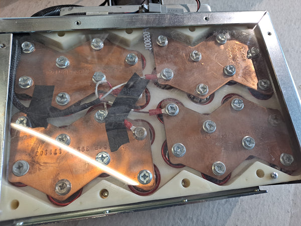 12V/24V BUSBARS AND HOLDERS KIT FOR 38120 HEADWAY
