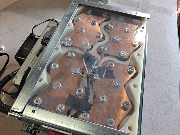 12V/24V BUSBARS AND HOLDERS KIT FOR 38120 HEADWAY
