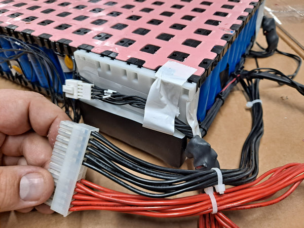 32v 30ah 960wh Lifepo4 Module - 1 bad row - 180 good cells