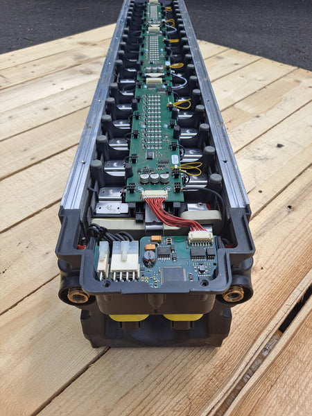 36x Toshiba SCiB 2.3v 23ah 1.9kWh LTO Module
