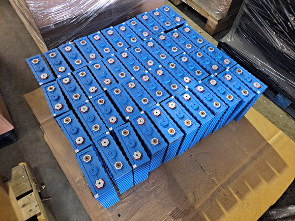 Discharged - CALB PRISMATIC 3.2V 180AH LIFEPO4