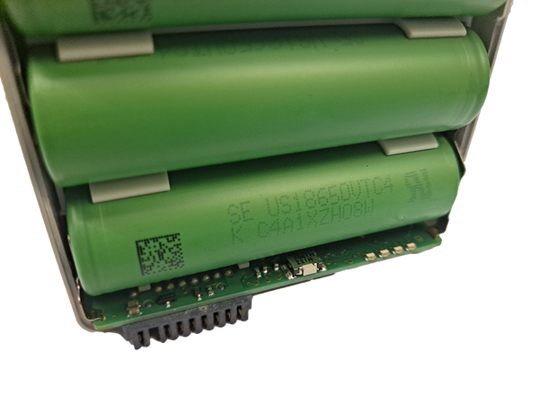 Pack with 3x Sony VTC4 18650 cells 30a rated