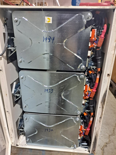 Large Cabinet with Nissan Leaf modules inside - 45kWh