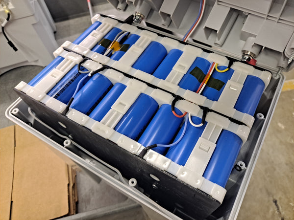 1 Bad Row - River Systems 25.6v 42ah 1075wh