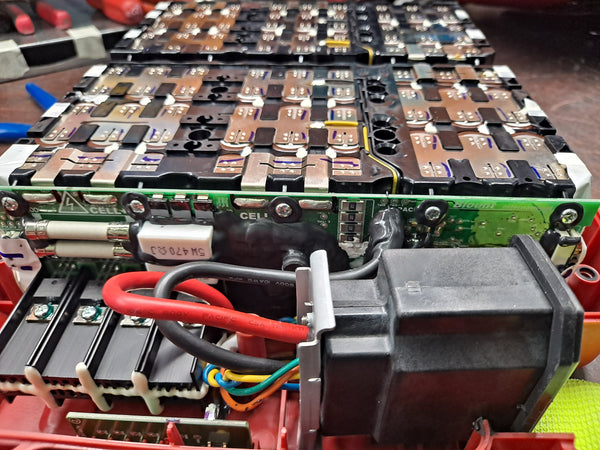 New in Box 108v 9ah 972wh w/ 90x HG2 18650
