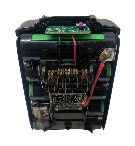 DEWALT DCB205 20V 5.0 AH 100WH for PARTS/REPAIR