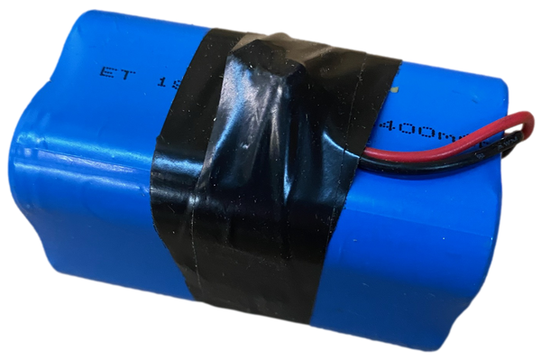 Pack with 4x FST 3.7v 2200mah 18650 Cells